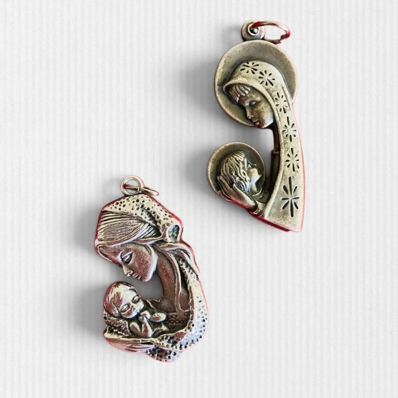 MEDALLAS LA VIRGEN Y EL NIÑO